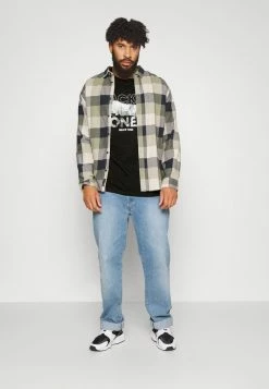 Alternative view of Jack & Jones JCOBOOSTER CREW NECK PLUS SIZE - Print T-shirt - Black