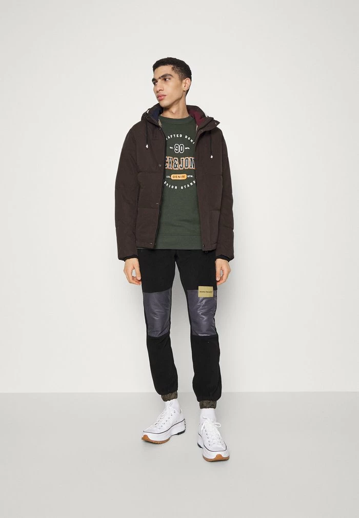 Jack & Jones JJTIMO PUFFER JACKET - Winter Jacket - Mulch 2 Jack & Jones JJTIMO PUFFER JACKET - Winter Jacket - Mulch - Image 2