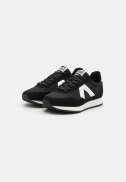 Jack & Jones JFWHAWKER - Trainers - Anthracite -Jack & Jones Shop b29b563cf27c4d2ba67a65d26813012c