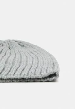Jack & Jones JACBART BEANIE - Beanie - Light Grey Melange -Jack & Jones Shop b4c2f0d2eab7443fa271e3ce7d709dd7
