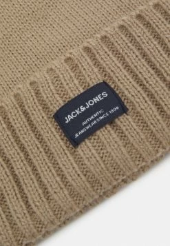 Jack & Jones JACTRISTAN SHORT BEANIE UNISEX - Beanie - Crockery -Jack & Jones Shop b5187247af924232a91b4cda5fb03261