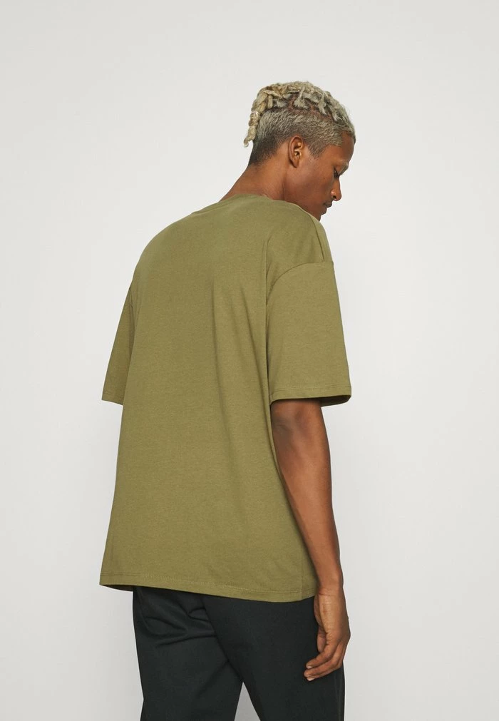 Jack & Jones JORBRINK TEE CREW NECK - Basic T-shirt - Martini Olive 3 Jack & Jones JORBRINK TEE CREW NECK - Basic T-shirt - Martini Olive - Image 3