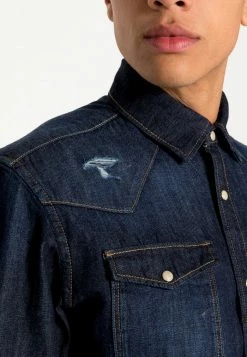 Jack & Jones JJESHERIDAN BREAK NOOS - Shirt - Medium Blue Denim -Jack & Jones Shop bdf30dd391d64e52b531f19c37f65744