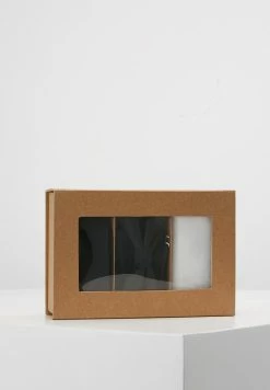 Jack & Jones JACNECKTIE GIFT BOX SET - Pocket Square - Black -Jack & Jones Shop c1a24113fe9f4078964272198c808ae5