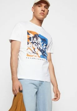 Jack & Jones JCOBOOSTER TEE SS CREW NECK JULY - Print T-shirt - White -Jack & Jones Shop c1b8c515dab3428ba89ed341ca806579