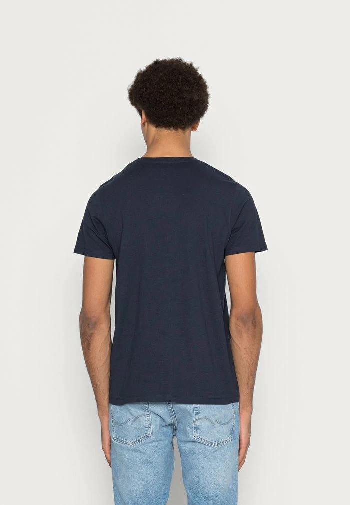 Jack & Jones JCOCHARLES TEE CREW NECK - Print T-shirt - Navy Blazer 3 Jack & Jones JCOCHARLES TEE CREW NECK - Print T-shirt - Navy Blazer - Image 3