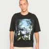Jack & Jones JORWOLF TEE CREW NECK UNISEX - Print T-shirt - Black