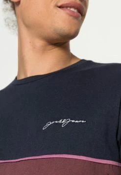 Jack & Jones JORTOMORROW TEE CREW NECK - Print T-shirt - Navy Blazer 9 Jack & Jones JORTOMORROW TEE CREW NECK - Print T-shirt - Navy Blazer -Jack & Jones Shop d222c613a3fa4b59bb74f295a0960924