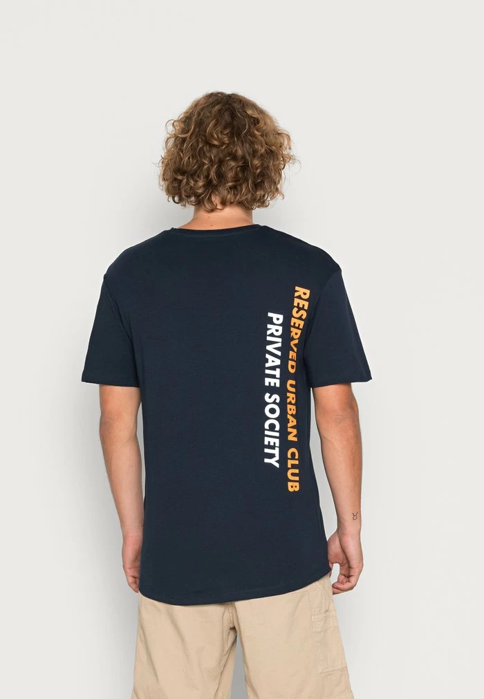 Jack & Jones JJHEIGHT TEE CREW NECK - Print T-shirt - Navy 3 Jack & Jones JJHEIGHT TEE CREW NECK - Print T-shirt - Navy - Image 3