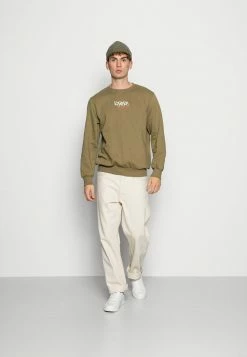 Jack & Jones JORELLIOT CREW NECK FRONT - Sweatshirt - Martini Olive -Jack & Jones Shop d6a4980bfb27418fbc09aa7825910d2f