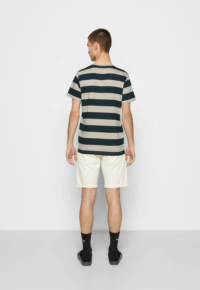 Jack & Jones JJNOA TEE CREW NECK - Print T-shirt - Crockery/black 4 Jack & Jones JJNOA TEE CREW NECK - Print T-shirt - Crockery/black - Image 4