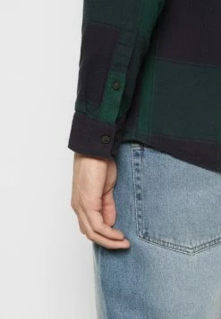 Jack & Jones JOROWEN COMFORT - Shirt - Trekking Green -Jack & Jones Shop dd24acf0a680486bb1c9b3322fedabb1