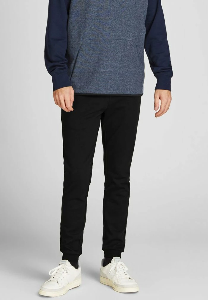 Jack & Jones JPSTWILL JJNEWBASIC - Tracksuit Bottoms - Black 1 Jack & Jones JPSTWILL JJNEWBASIC - Tracksuit Bottoms - Black