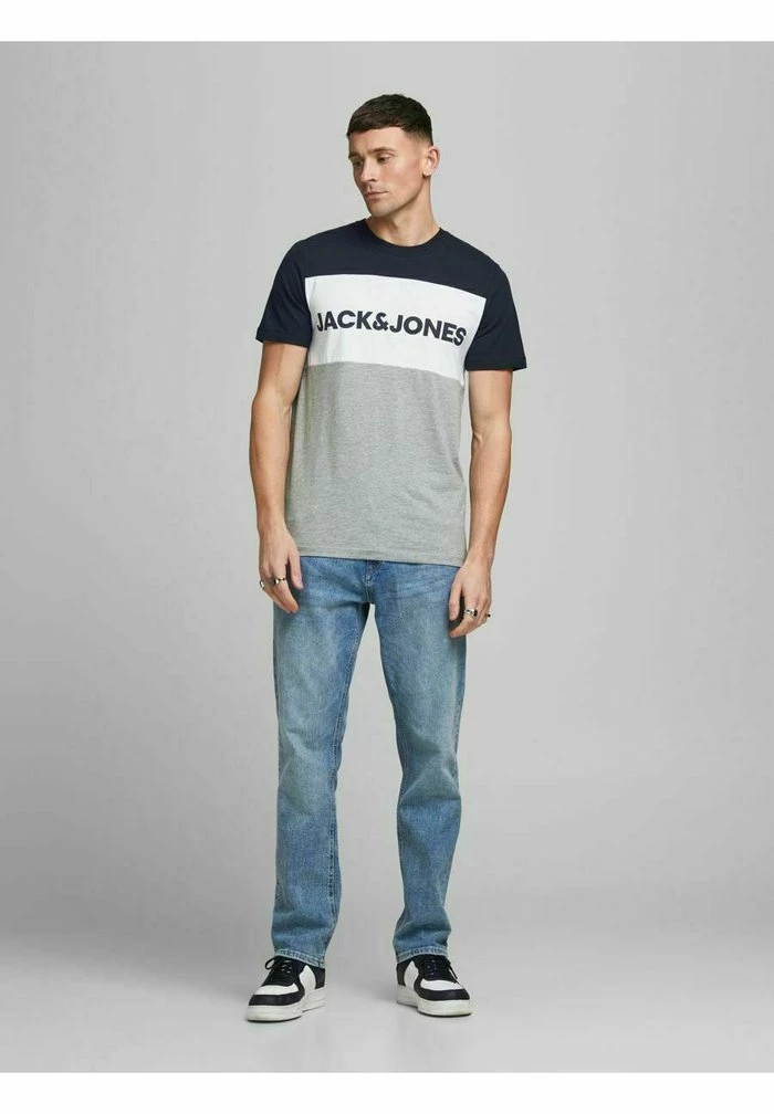Jack & Jones JJELOGO BLOCKING TEE - Print T-shirt - Navy Blazer 2 Jack & Jones JJELOGO BLOCKING TEE - Print T-shirt - Navy Blazer - Image 2
