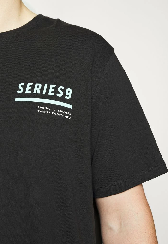 Jack & Jones JCOSTAYCAY TEE CREW NECK - Print T-shirt - Black 8 Jack & Jones JCOSTAYCAY TEE CREW NECK - Print T-shirt - Black - Image 8