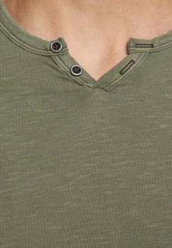 Jack & Jones JJESPLIT NECK TEE - Basic T-shirt - Dusky Green 9 Jack & Jones JJESPLIT NECK TEE - Basic T-shirt - Dusky Green -Jack & Jones Shop e922cc592d5b47c9bc4f717329c524c7