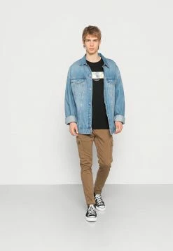 Alternative view of Jack & Jones JORFRESHLY TEE SS CREW NECK - Print T-shirt - Black