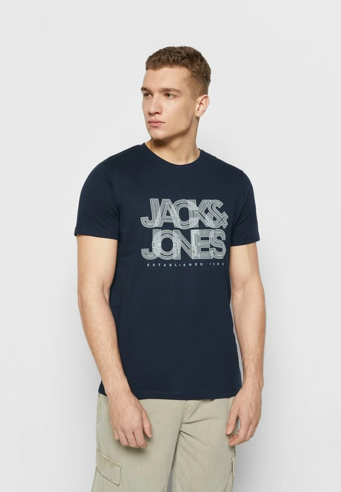 Jack & Jones JCOBOOSTER TEE SS CREW NECK JULY - Print T-shirt - Navy Blazer 3 Jack & Jones JCOBOOSTER TEE SS CREW NECK JULY - Print T-shirt - Navy Blazer - Image 3