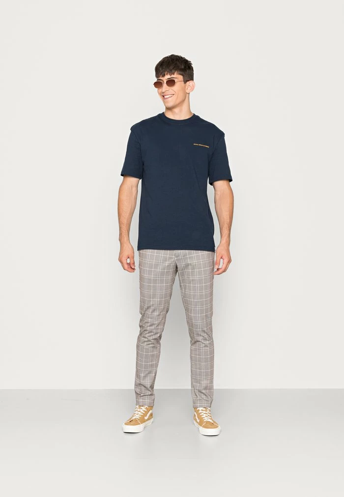 Jack & Jones EDDY TEE SS CREW NECK - Print T-shirt - Navy Blazer 2 Jack & Jones EDDY TEE SS CREW NECK - Print T-shirt - Navy Blazer - Image 2