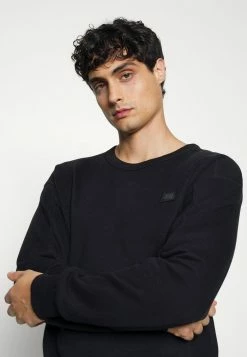 Jack & Jones JCOCLASSIC CREW NECK - Sweatshirt - Black -Jack & Jones Shop f5ca5a4734e64391a4b4b72f7c411018