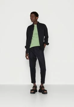 Alternative view of Jack & Jones DESERT TREK TEE CREW NECK - Print T-shirt - Loden Frost