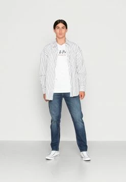 Alternative view of Jack & Jones JCOBERG UPSCALED TEE CREW NECK - Print T-shirt - White