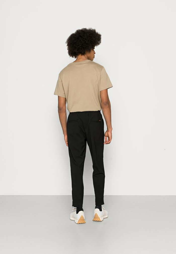 Jack & Jones JJIACE JJFRANKIE TAPERED NOR BLACK - Tracksuit Bottoms - Black 3 Jack & Jones JJIACE JJFRANKIE TAPERED NOR BLACK - Tracksuit Bottoms - Black - Image 3